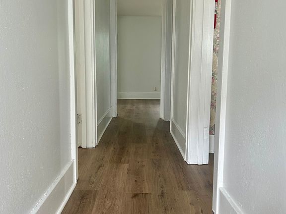3rd image of 957 Vassar Dr Unit 2