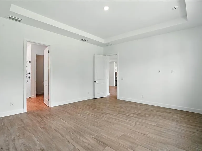 18301 Terracina Dr — Photo 19