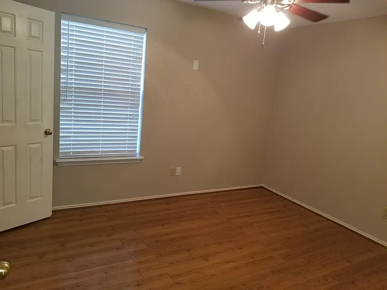 1411 Lincoln Dr — Photo 9