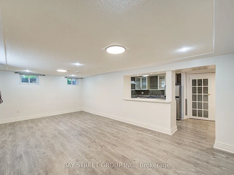 1421 Old Green Ln — Photo 43