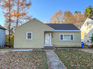 438 E Prospect St, Marquette, MI 49855