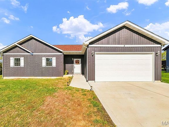 3rd image of 2 Redbud Cir