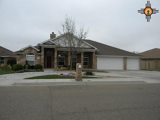 1st image of 3925 Springwood Dr