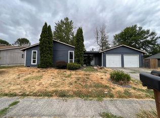 313 SE Sweetbriar Ln, Troutdale, OR 97060