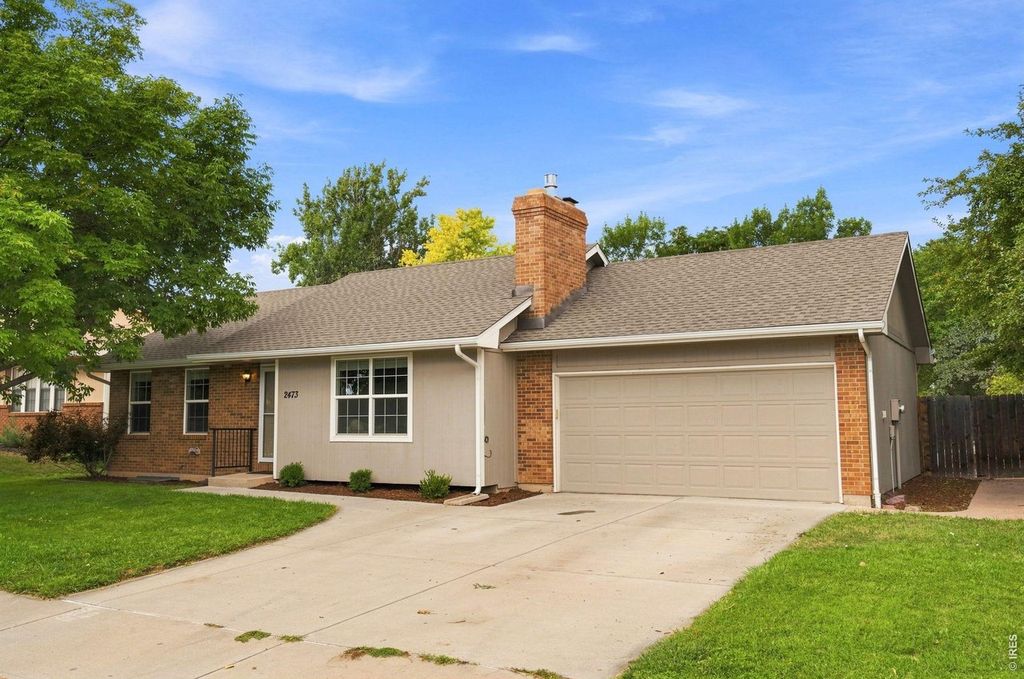 2473 Wyandotte Dr