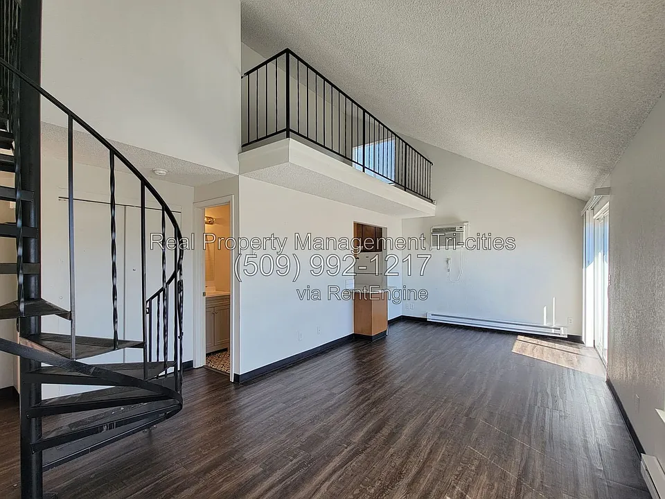 1025 W Entiat Ave #D14