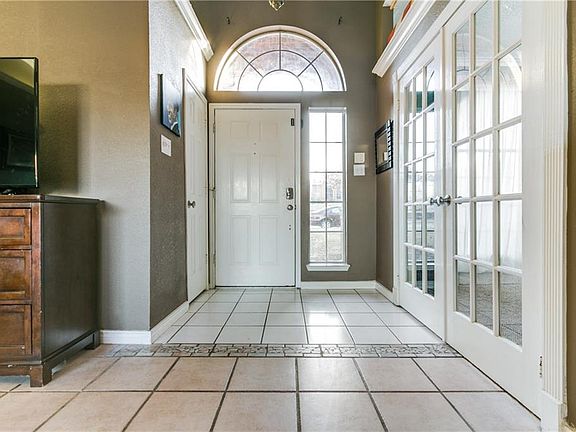 5th image of 2105 Valley Falls Ave