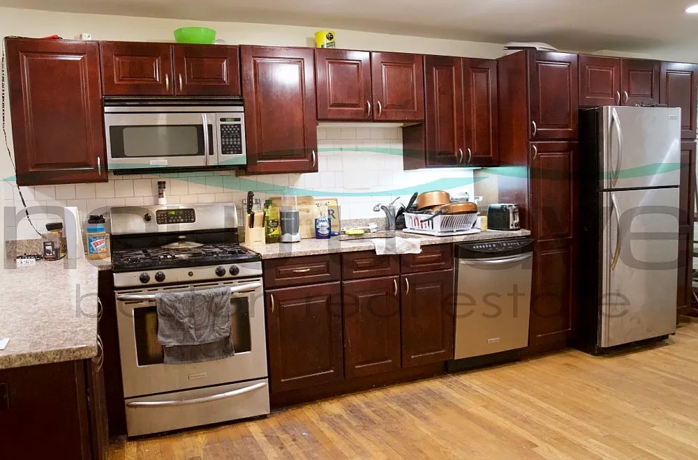 4 bed, 1440 sqft, $6,600 — Photo 2
