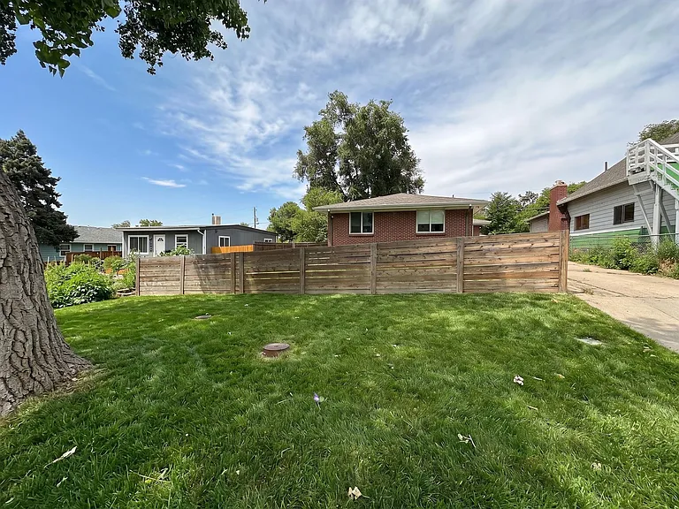 150 S Hooker St — Photo 25