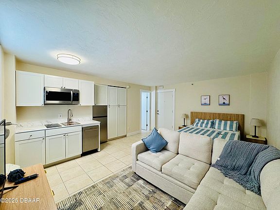 2nd image of 701 S Atlantic Ave #321