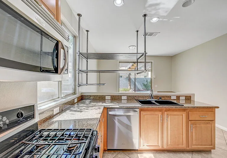 9152 Kentwell Ave — Photo 19