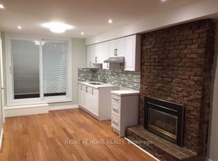 1088 Pearson Dr, Oakville, ON L6H 2A8
