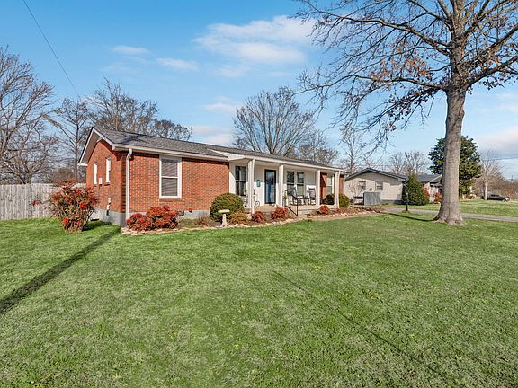 3rd image of 125 Gates Dr