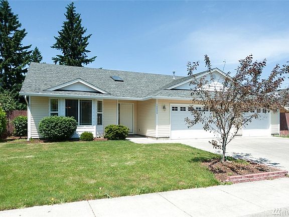 2nd image of 16606 NE 27th Way