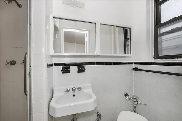 Sold by Bohemia Realty Group | media 5