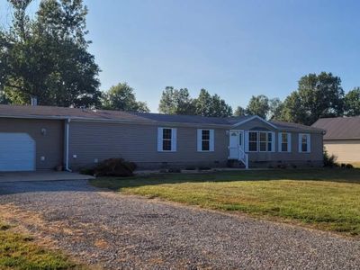 1355 College Ave, Salem, IL, 62881