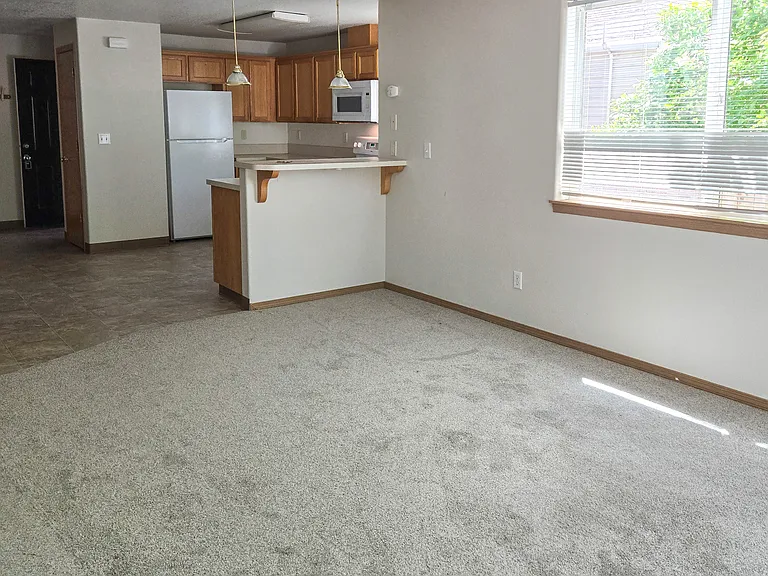 363 21st St SE — Photo 9