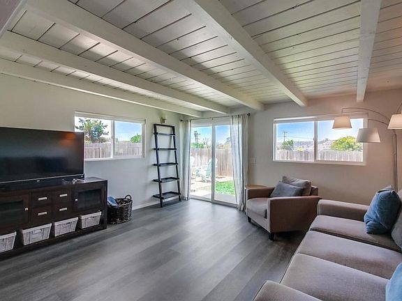 3rd image of 6826 Estrella Ave