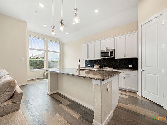 5th image of 6633 Verona Pl