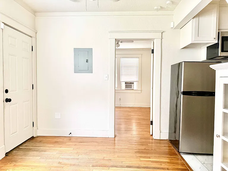 1014 S 18th St #1 — Photo 5