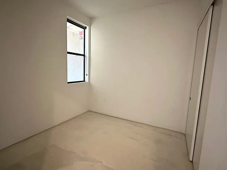 Jackwill Flats — Photo 5