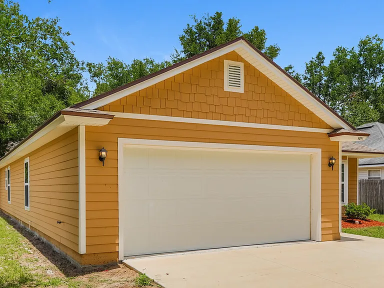 8041 Byrd Landing Ct — Photo 3