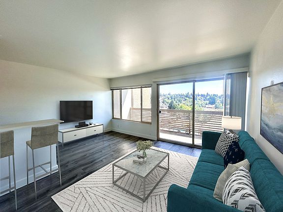 2nd image of 5000 22nd Ave NE APT 109