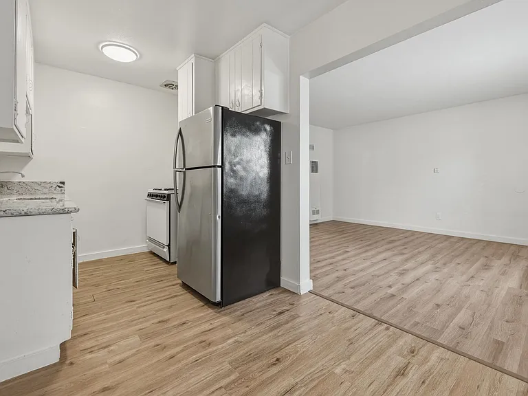 2424 24305 India Street 2429 2435.5 Kettner Blvd — Photo 7