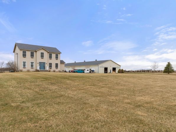 12185 Irish Rd, Otisville, MI 48463
