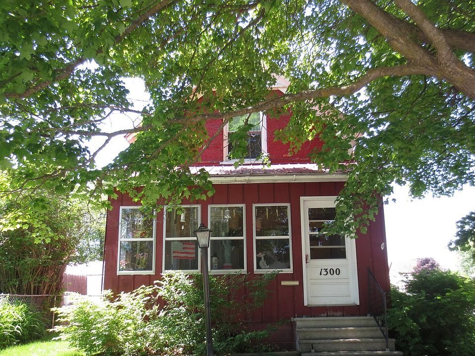 1st image of 1300 Seymour St