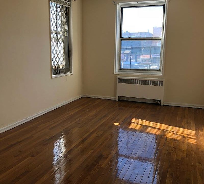 2nd image of 2215 Cruger Ave APT 6D