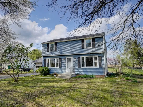 639 Whittier Rd, Spencerport, NY 14559