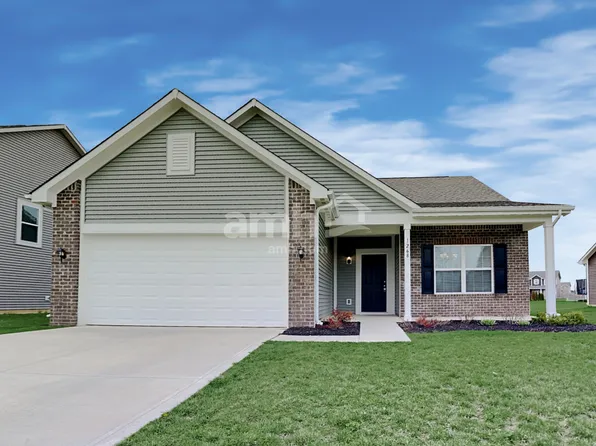 1268 W Crystal Dr, Fortville, IN 46040