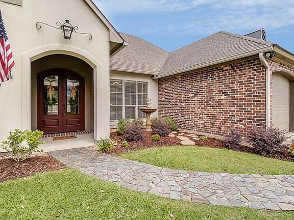 2nd image of 524 Cypress Cv