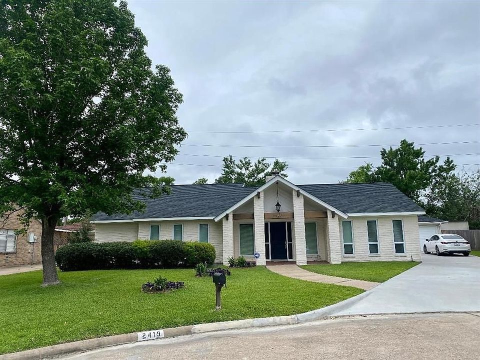 1st image of 2419 Briarlee Dr