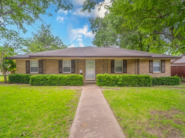 1813 Hampshire St, Grand Prairie, TX 75050