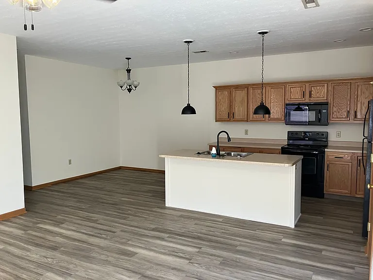 1034 Laurel Tree Ct #D — Photo 3