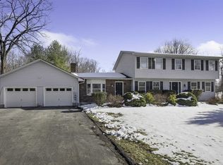 32 Warren Farm Rd, Hopewell Junction, NY 12533