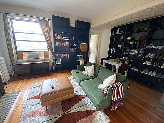 2nd image of 457 W 141st St #4