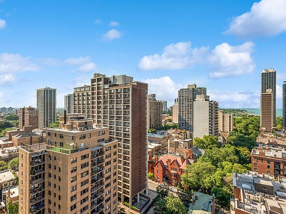 5th image of 1335 N Astor St APT 16A