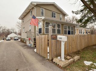 205 W Oak Ave, Lockport, IL 60441