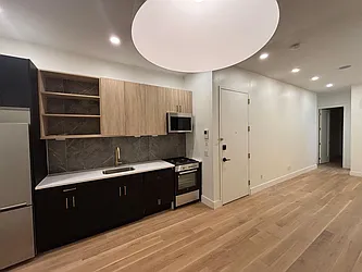 50 Grace Street, #1L