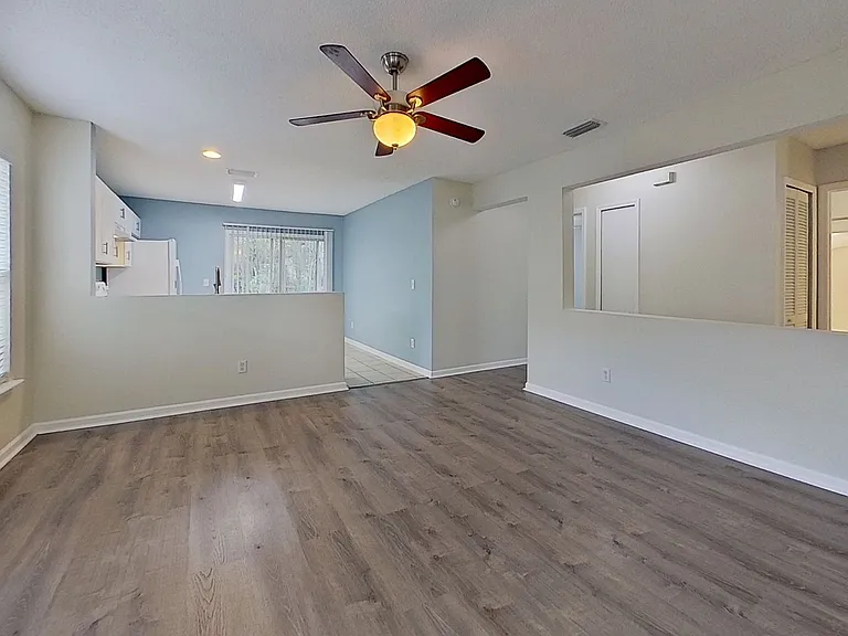 796 Wynfield Cir — Photo 6