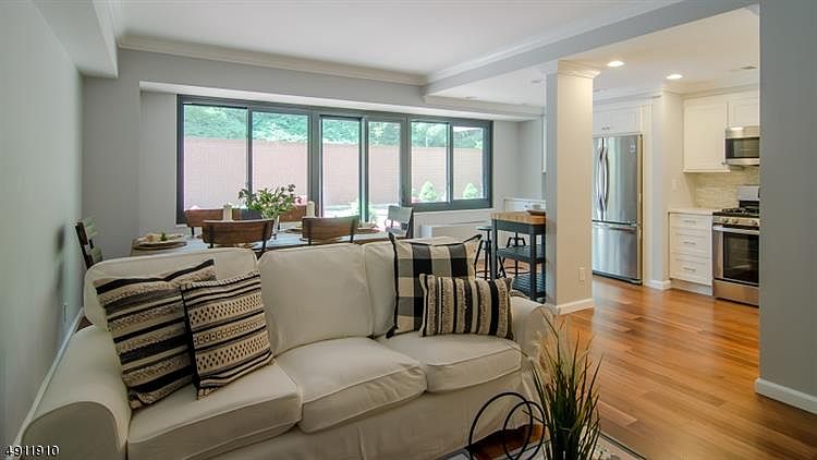 1st image of 609 W So Orange Ave #2C