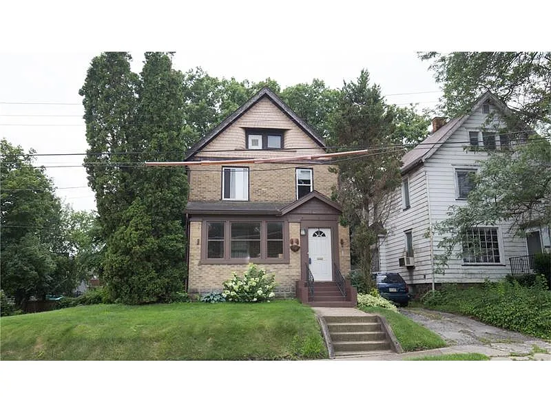 459 Davis St photo 1