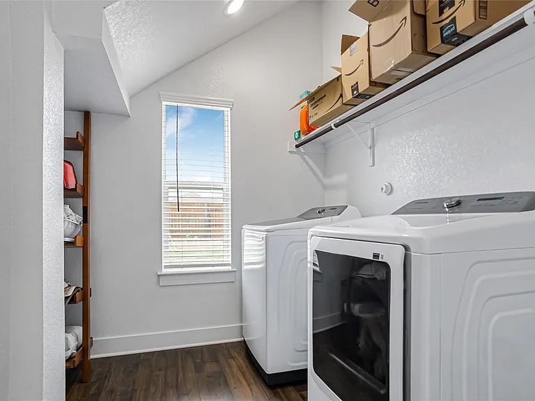 6721 Empresa Dr — Photo 33