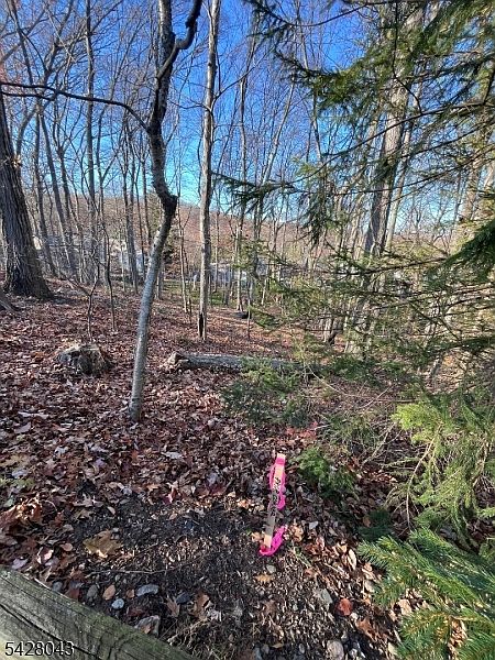 1st image of 22 Mountain Rd