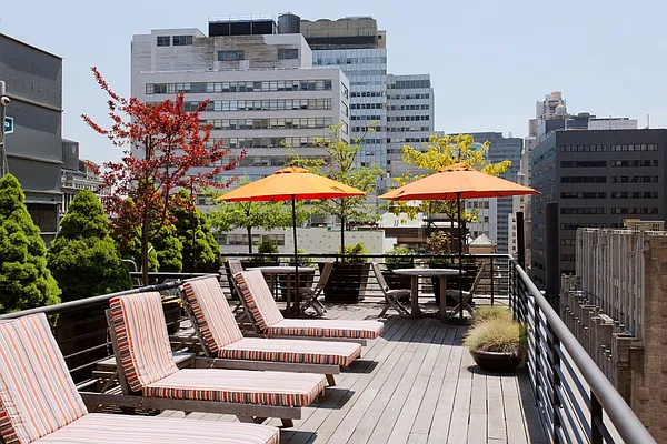 Rented by Douglas Elliman | media 24