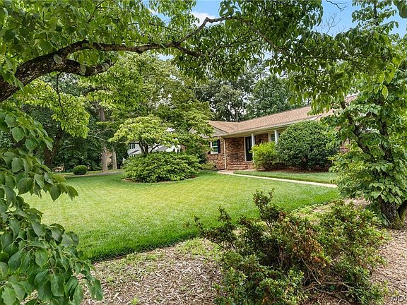 2nd image of 11704 Ivywood Rd