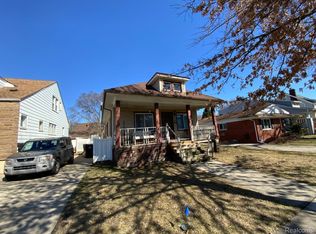 172 S Riverbank St, Wyandotte, MI 48192